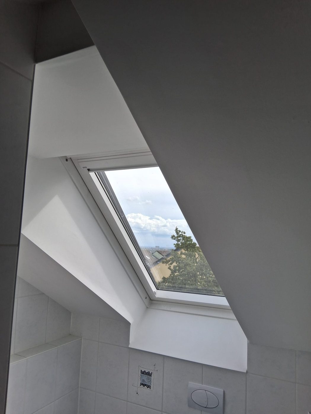 Dachfenster: Leibung verkleidet (Foto: Thielmann Innenausbau)