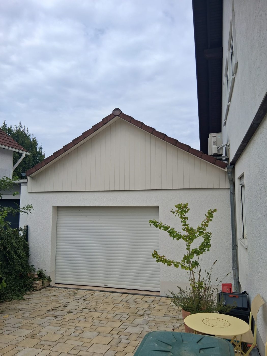 Garage: Wand und Fassade (Foto: Thielmann Innenausbau)
